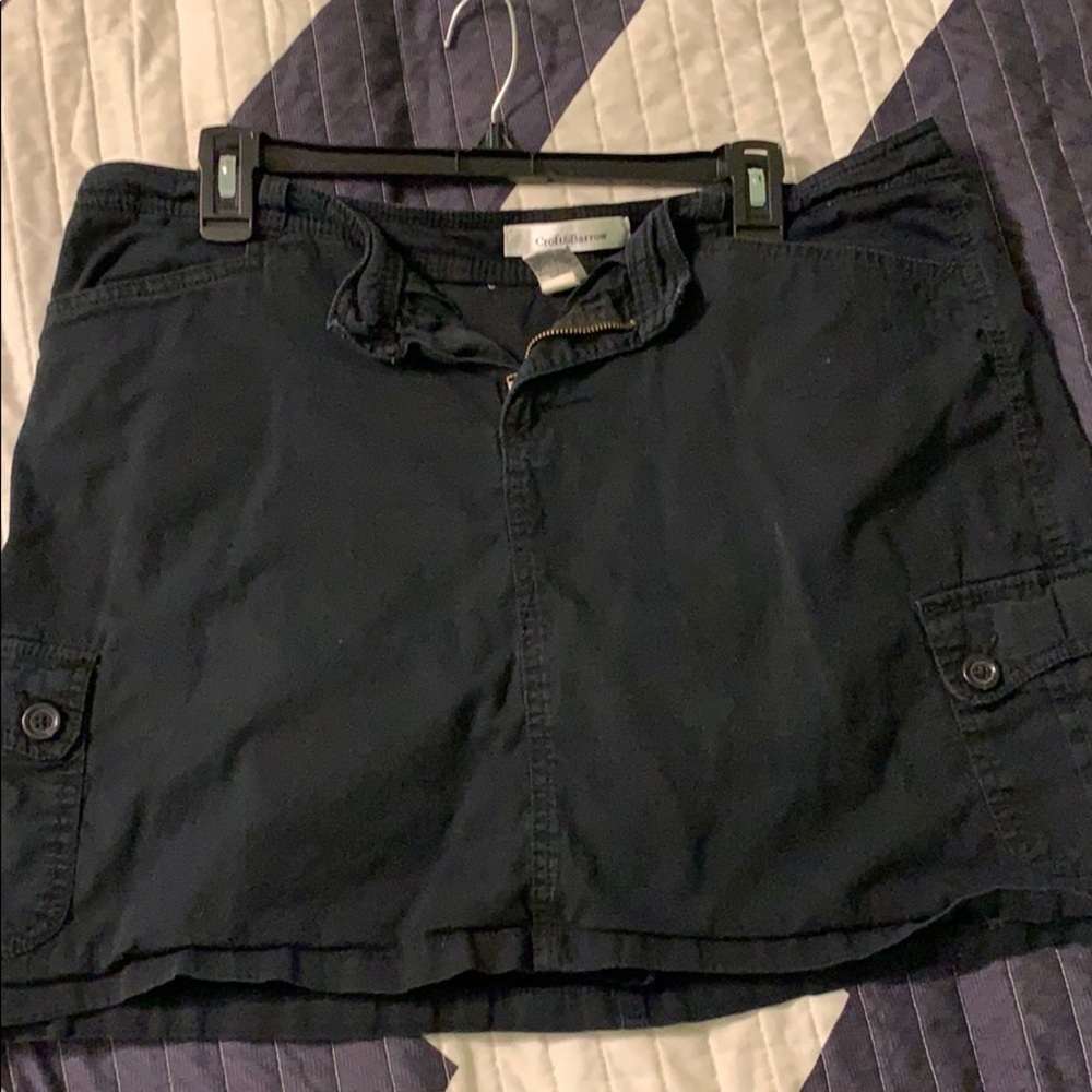 Black skort